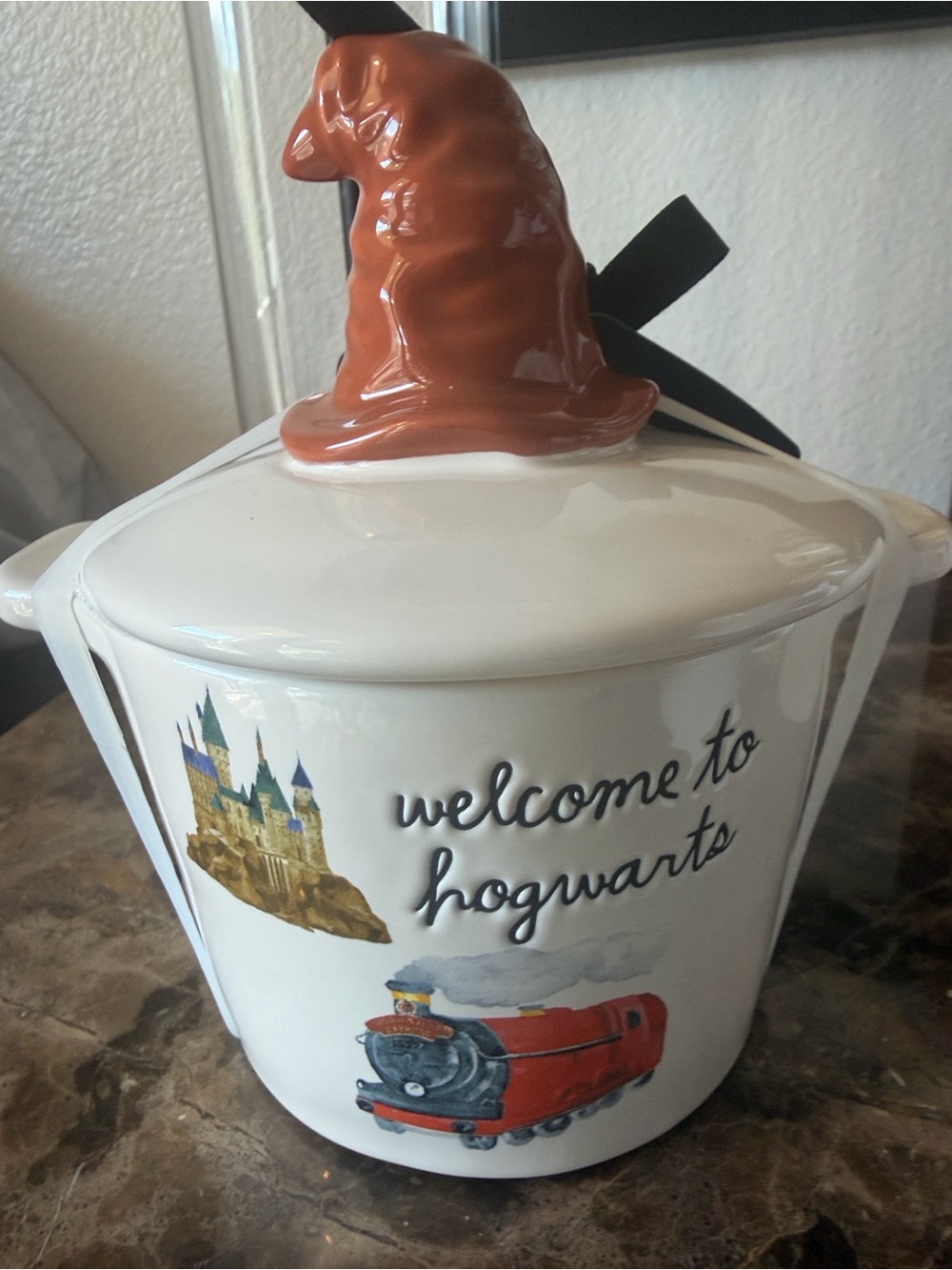 Rae Dunn Harry Potter Welcome To Hogwarts Mini Ceramic Baker Sorting Hat nwt